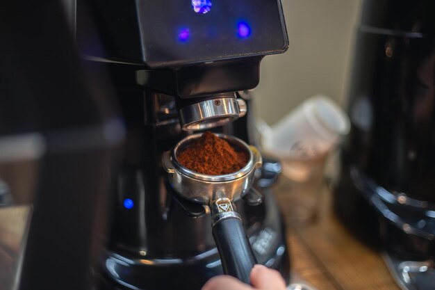 Exploring the Benefits of Dual Boiler Espresso Machines for Home Baristas