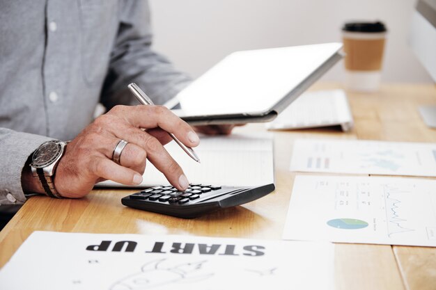 Strategies for Minimizing Tax Burden While Supporting Business Growth